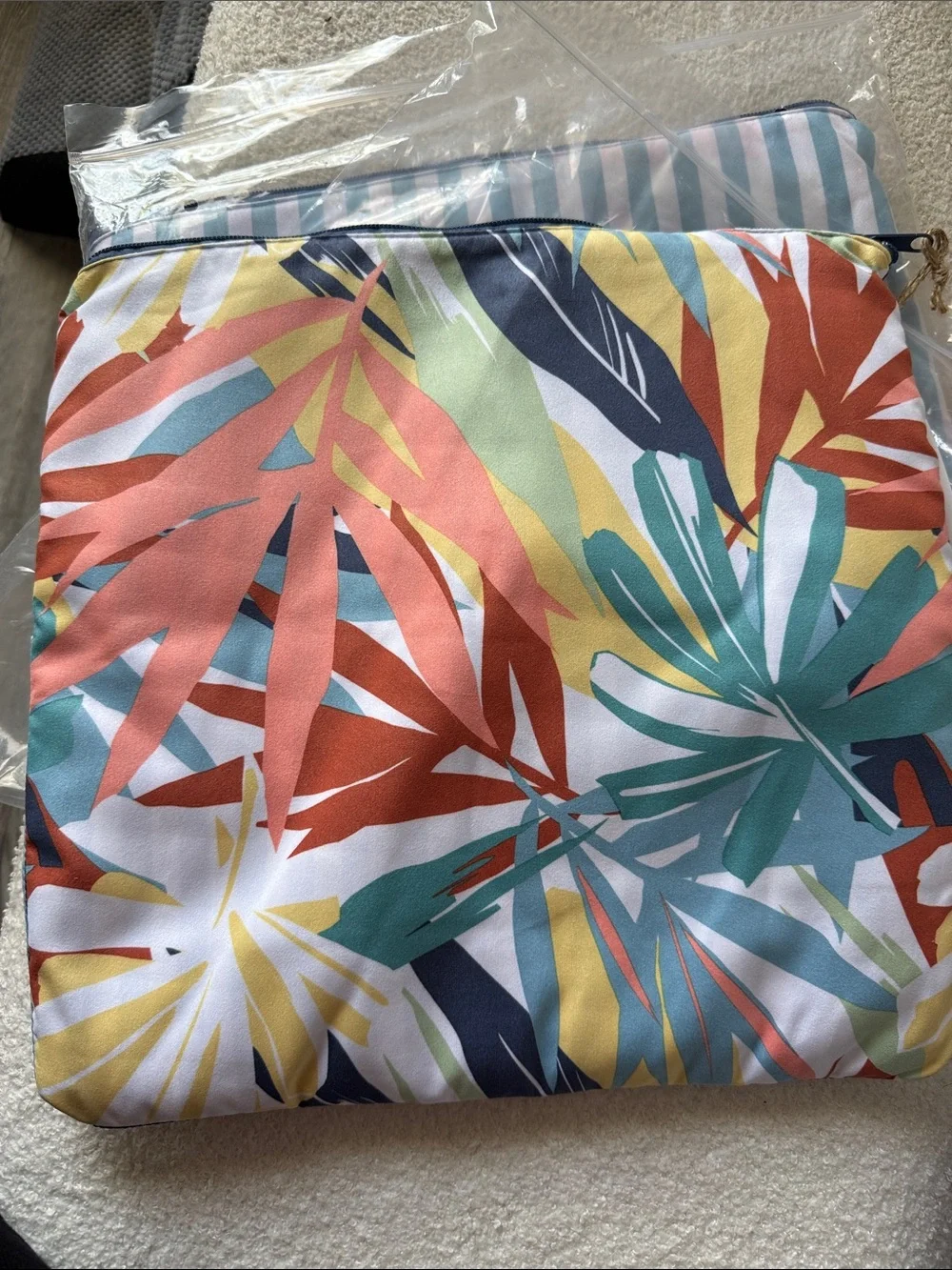 Thirty-One Ultimate Beach Mat Painted Palms NWT/NIP